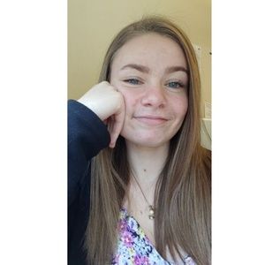 Meet your Posher, Dakota